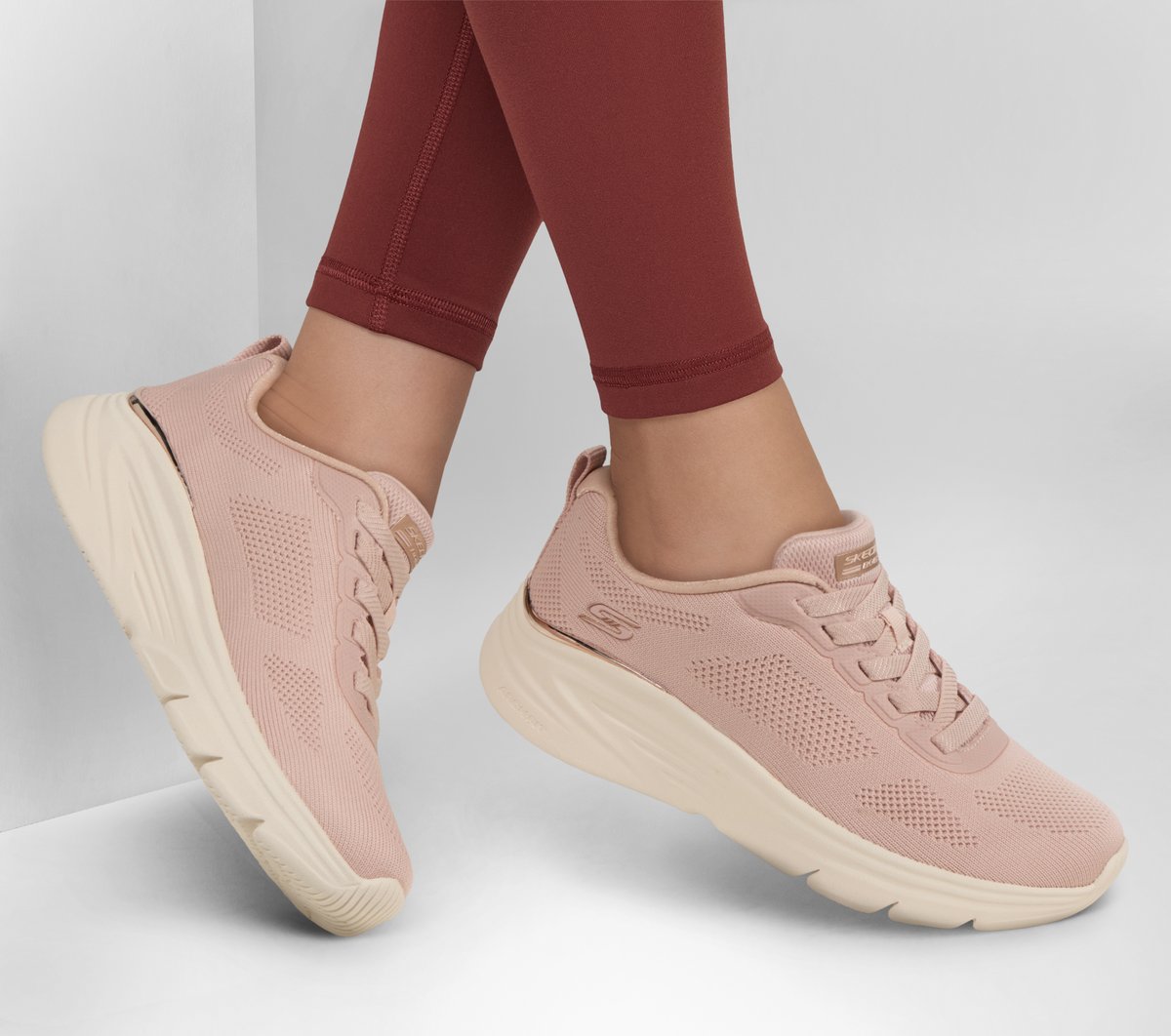 BOBS Sport Arch Fit Elev8 - Image 2