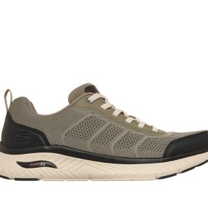 Relaxed Fit: Arch Fit Crosser - Esmond